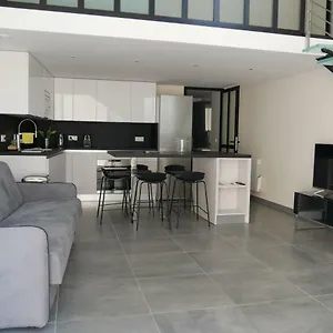 Loft Chic Et Moderne, Déco Industrielle Appartamento